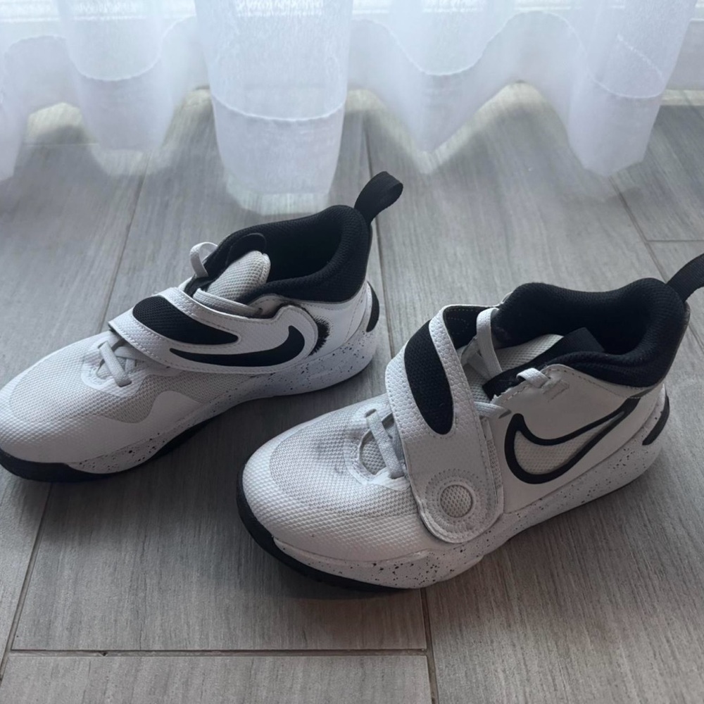 Nike White and Black Velcro Sneakers